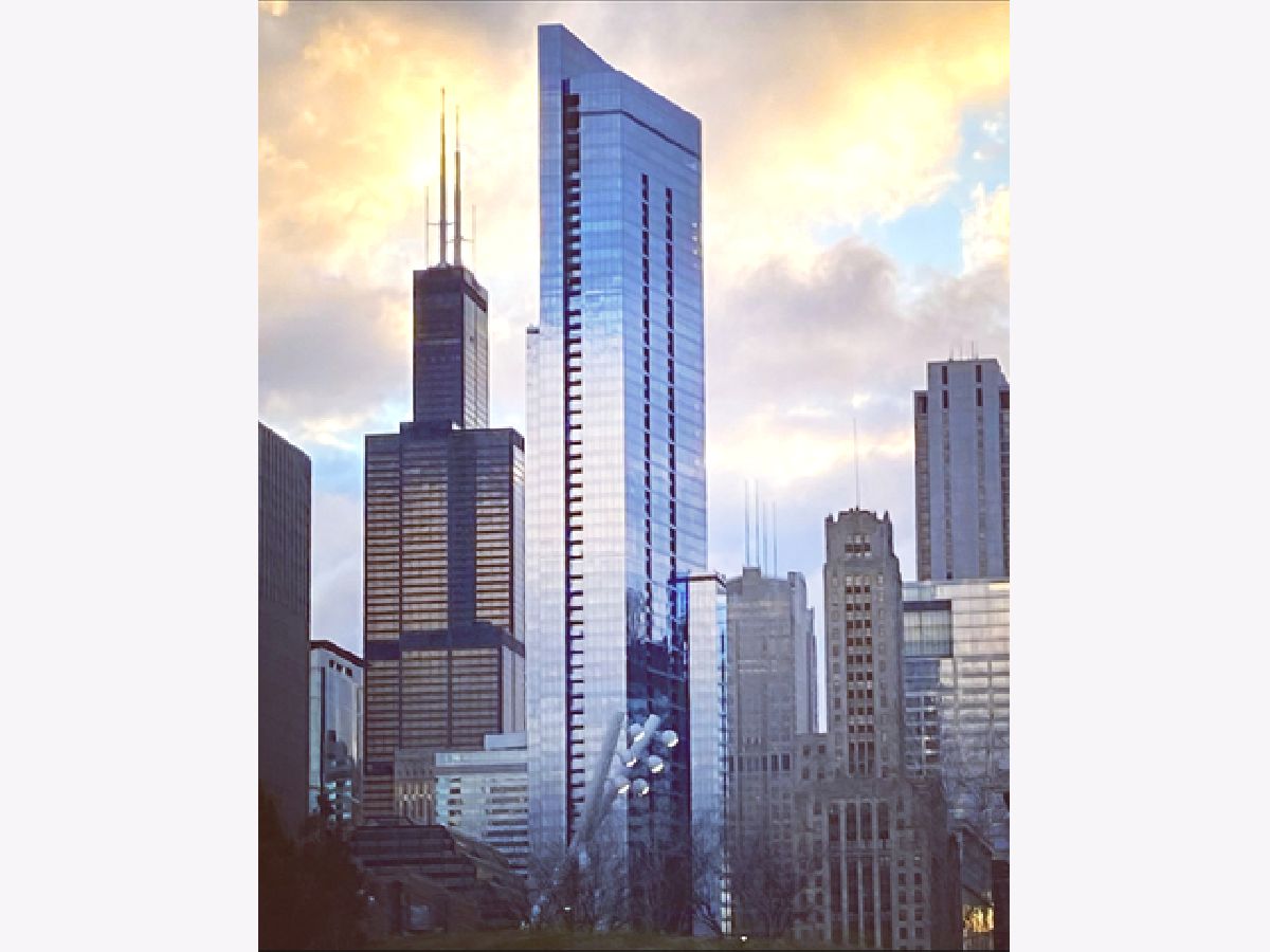 Condominiums Rented The Legacy At Millennium Park Chicago Illinois, 60 Monroe