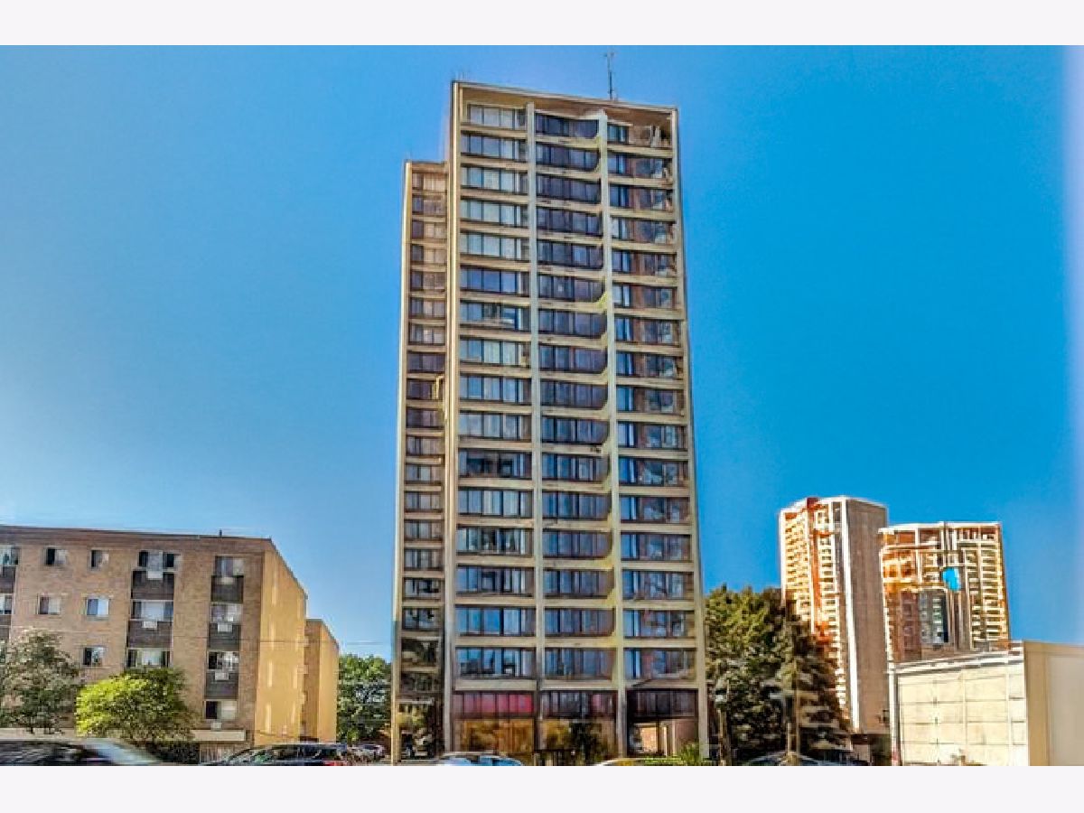 Condominiums & Homes Sold Edgewater Beach Chicago Illinois, 5740 Sheridan