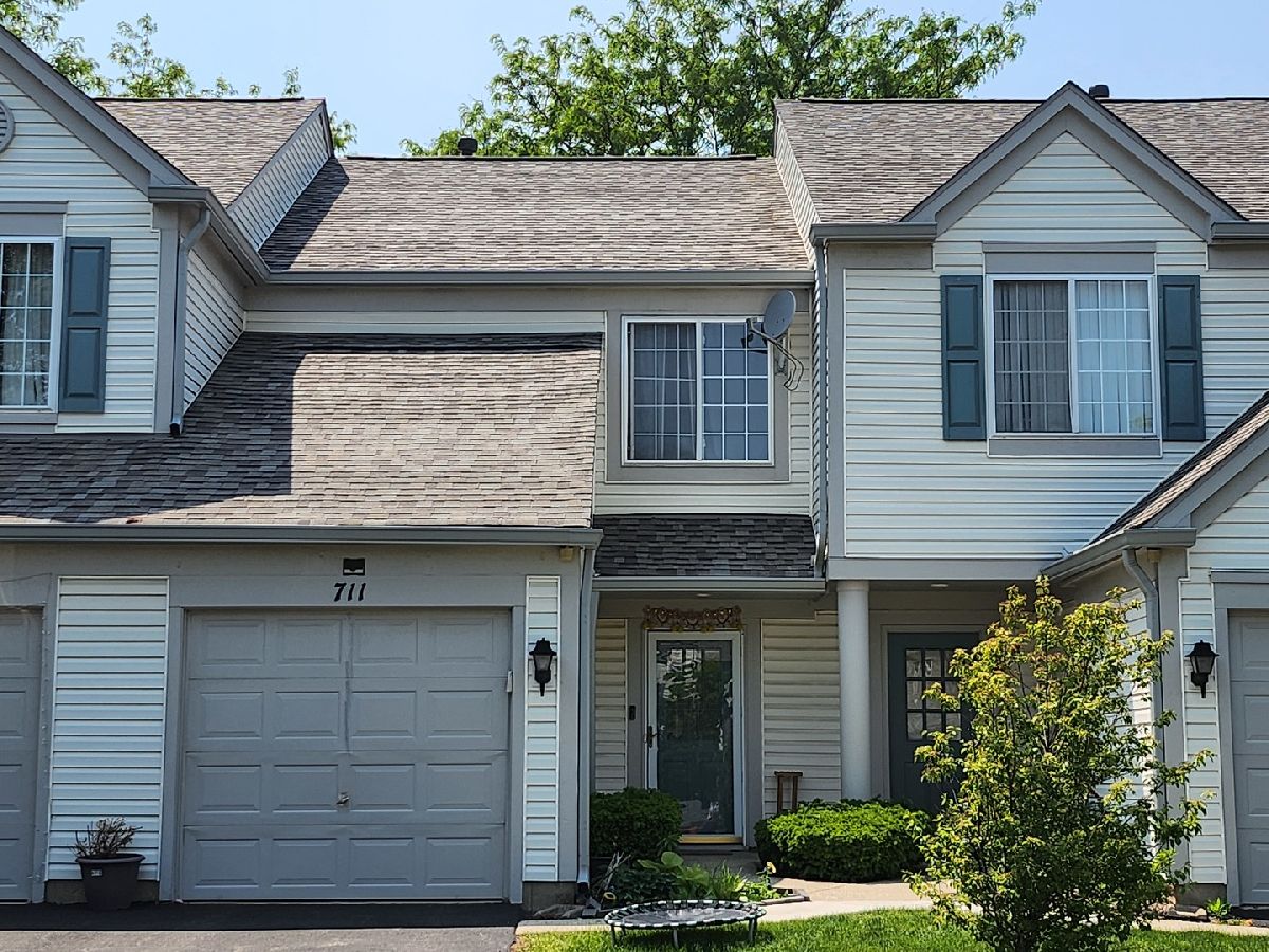 Townhomes Rented Carrolwood Naperville Illinois, 711 Blossom