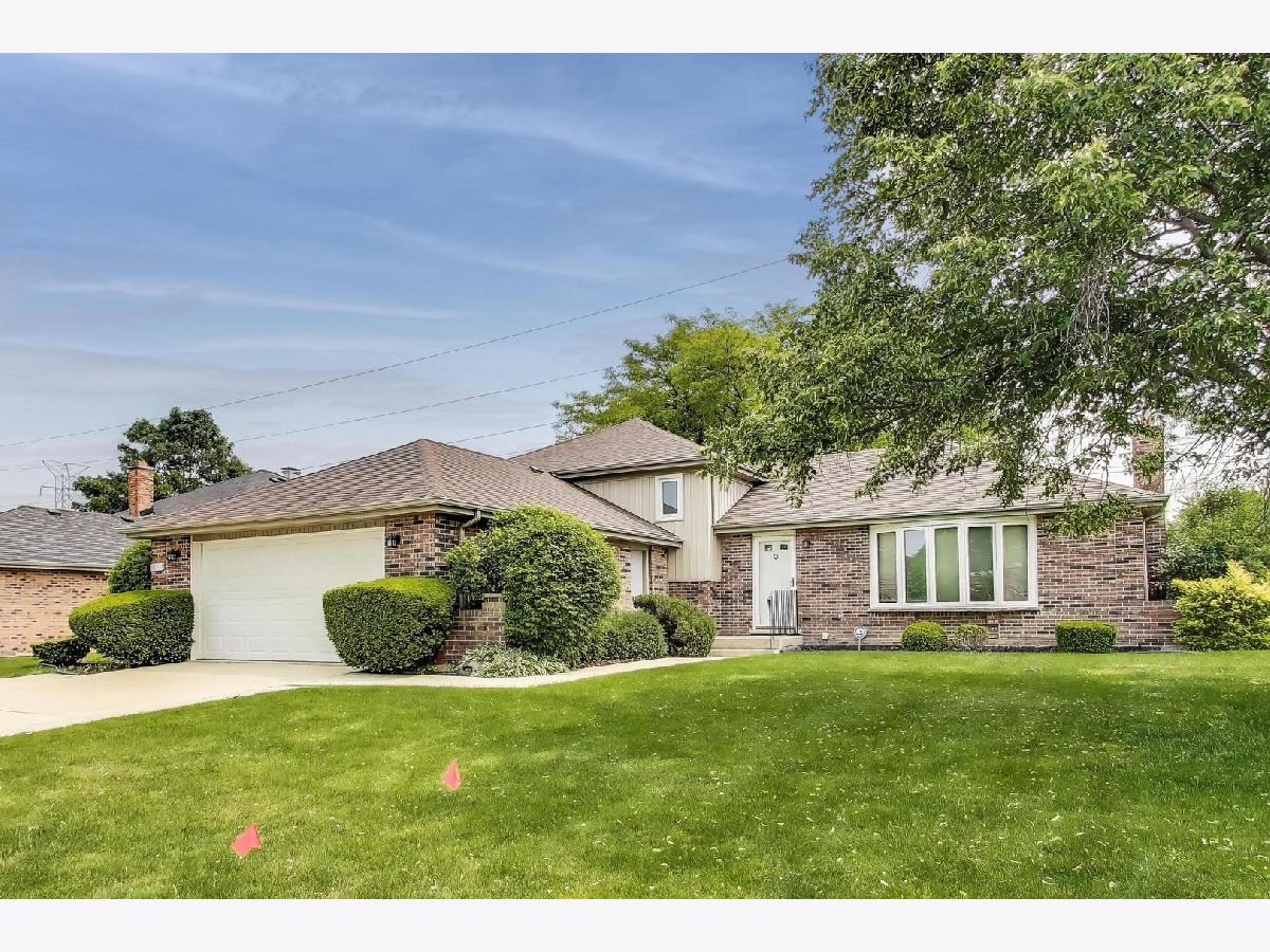 Homes Sold Brentwood Orland Park Illinois, 8923 Pebble Beach