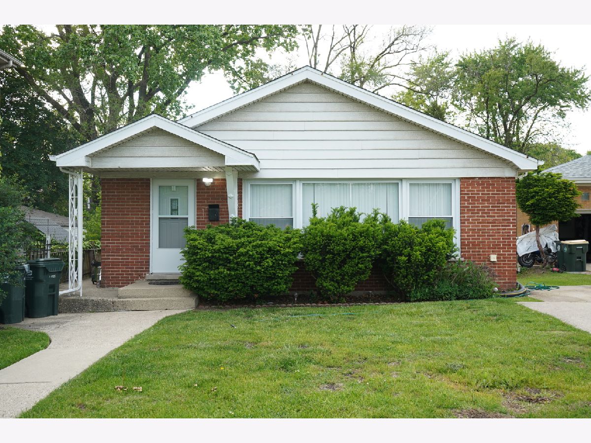 Rented Morton Grove Illinois, 8660 Frontage