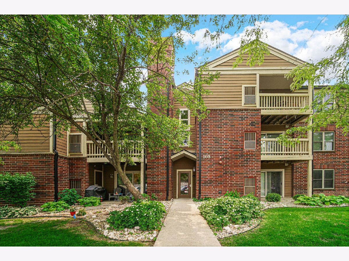 Condominiums Sold Park Bloomingdale Bloomingdale Illinois, 108 Glengarry