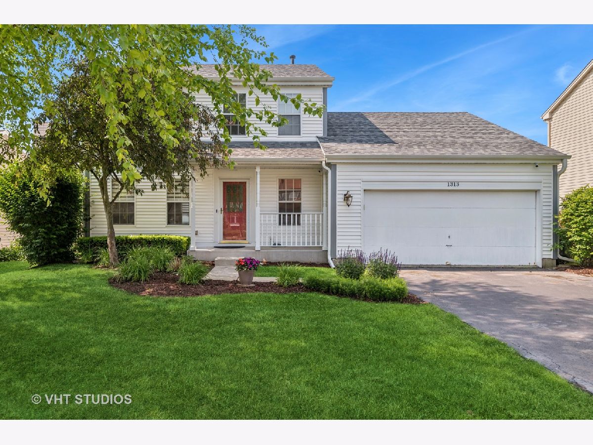 Homes & Townhomes Sold Cambridge Country Mundelein Illinois, 1313 Edington