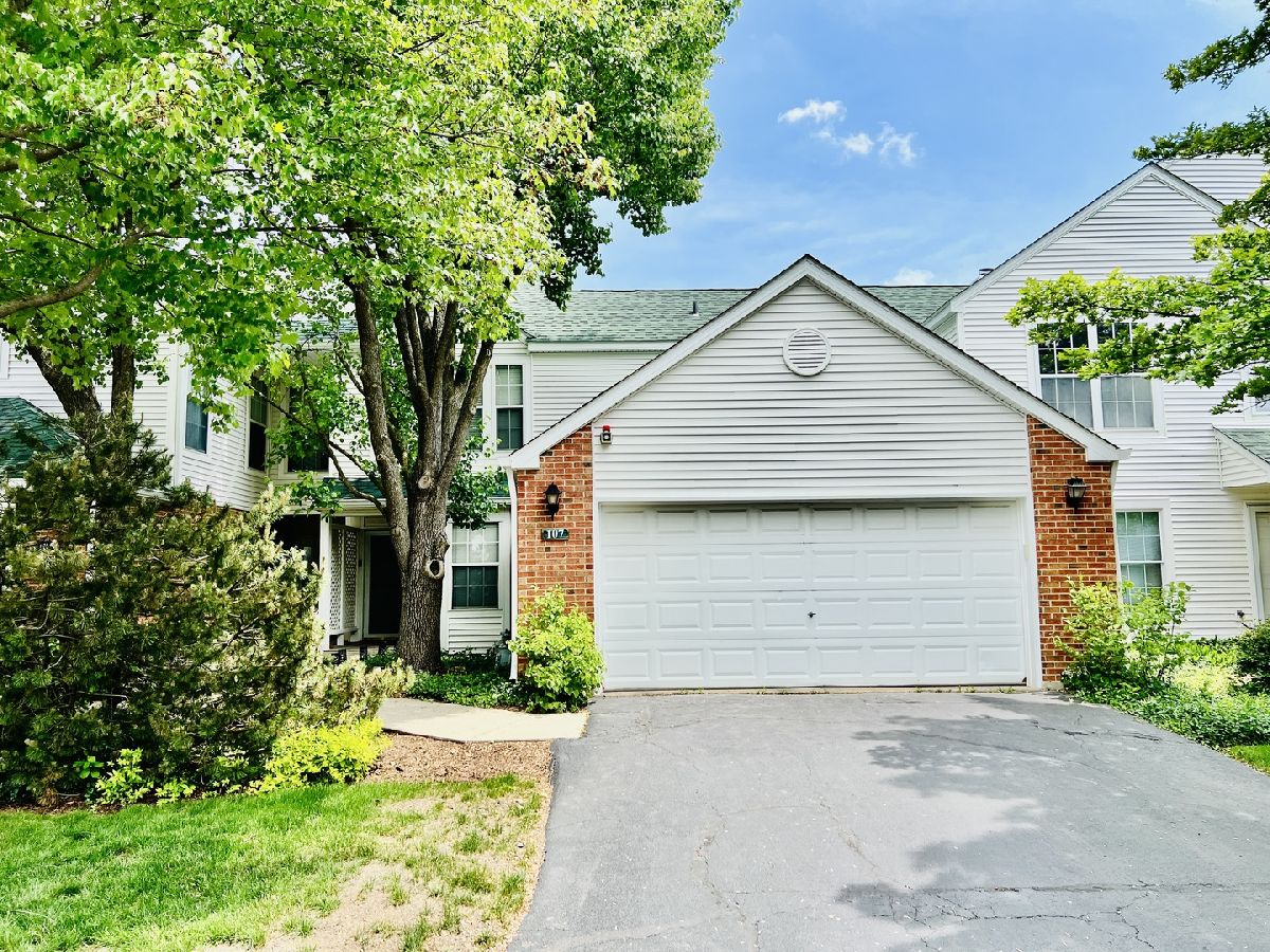 Townhomes & Condos Sold The Hamptons Lake Bluff Illinois, 107 Pembroke