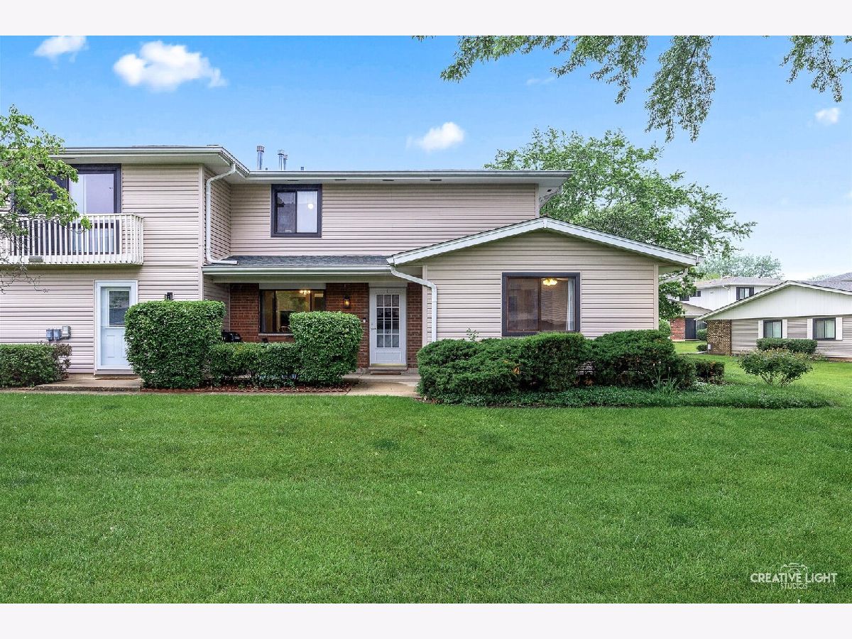 Townhomes & Condos & Homes Sold Fairfield Bloomingdale Illinois, 135 Fairlane