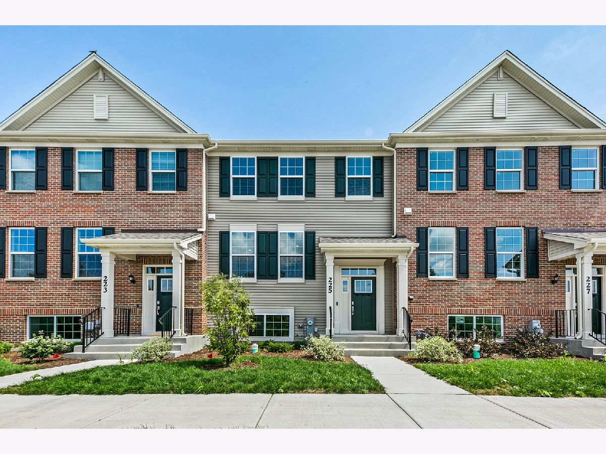  Rented Oswego Illinois, 225 Lakeshore