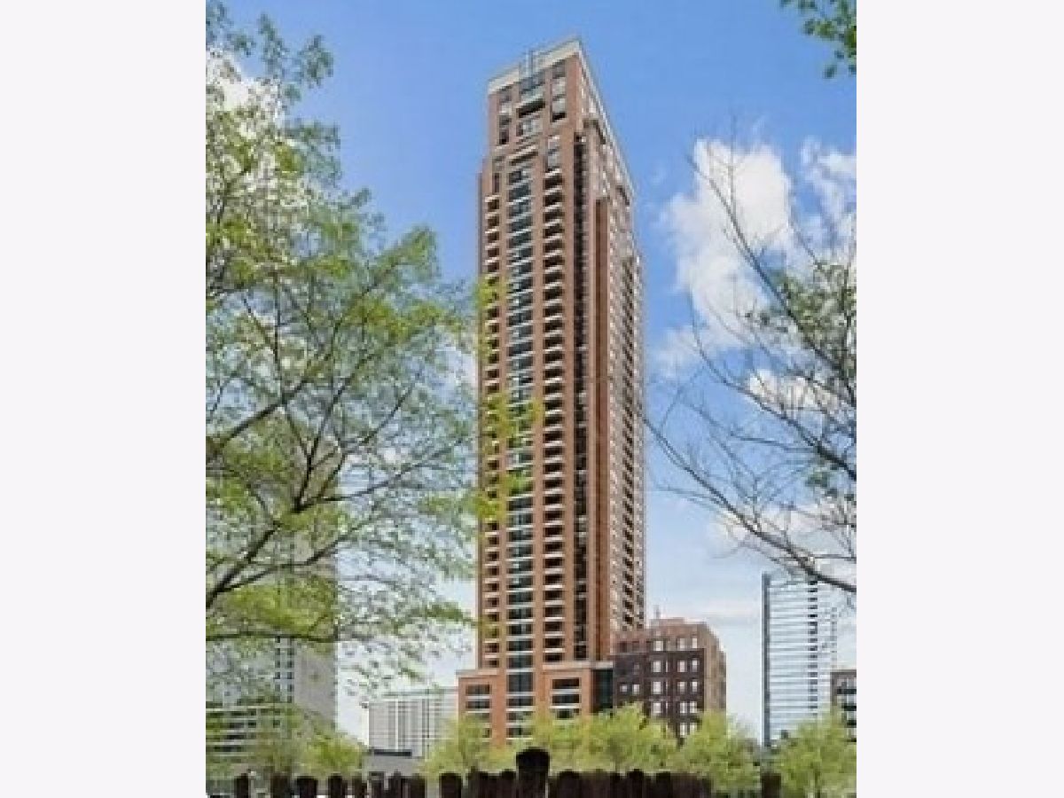 Condominiums Rented The Columbian Chicago Illinois, 1160 Michigan