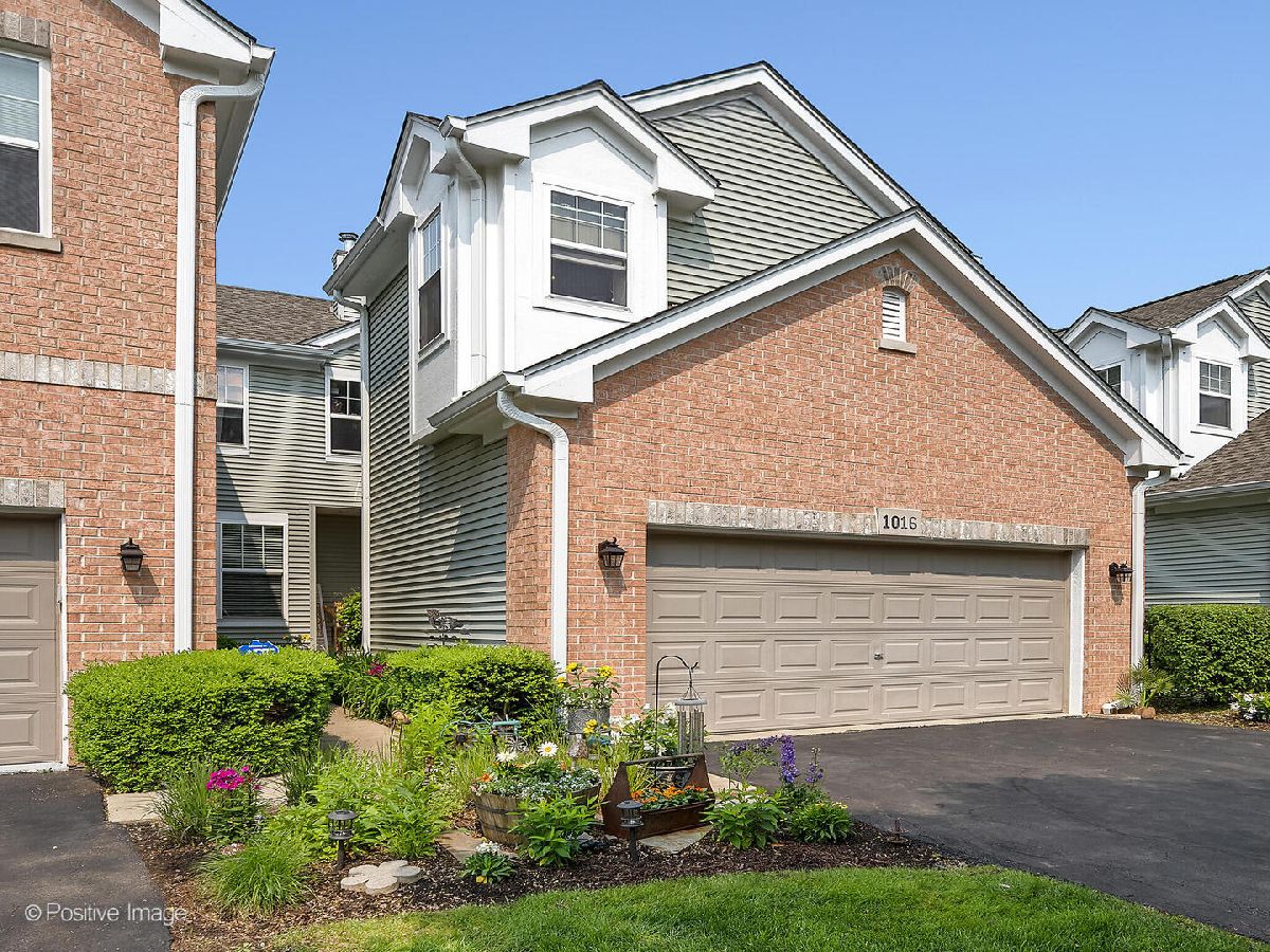 Townhomes Sold The Villas In Hawk Hollow Bartlett Illinois, 1016 Hummingbird