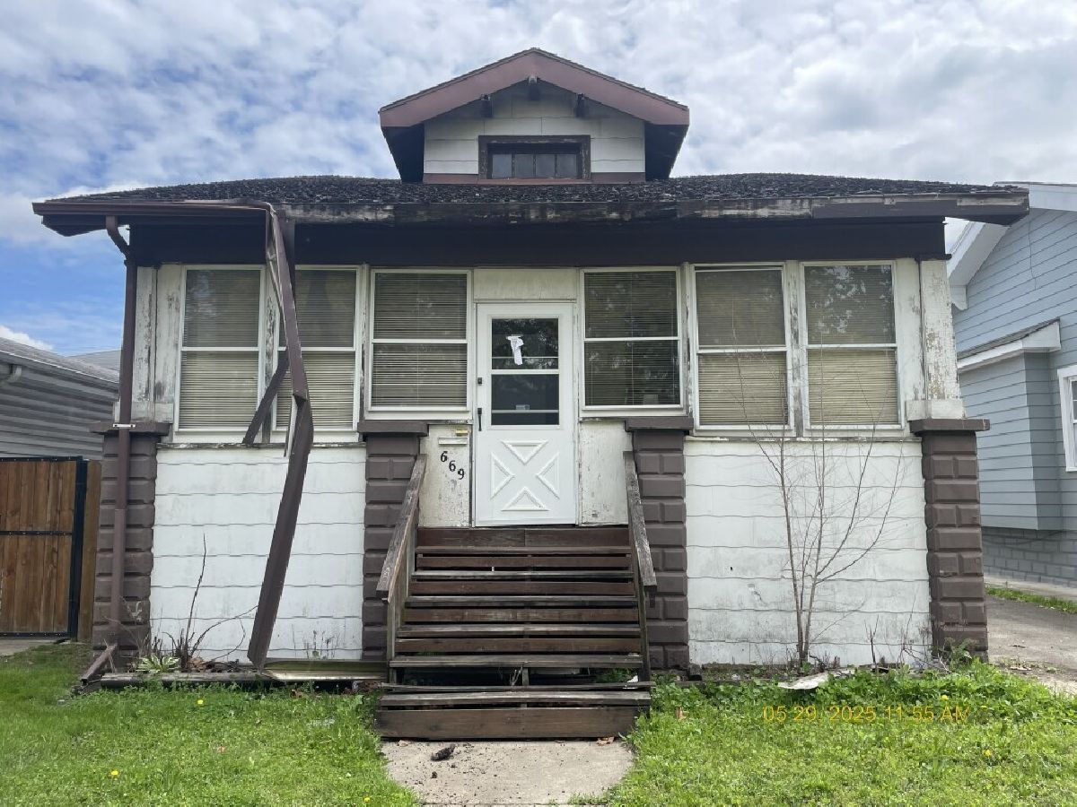  Sold Calumet City Illinois, 669 Douglas