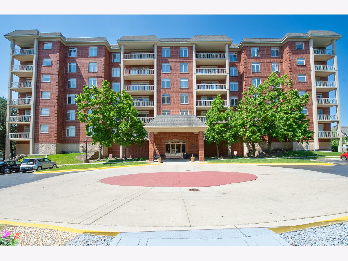 Condominiums Sold The Woodlands Morton Grove Illinois, 8400 Callie