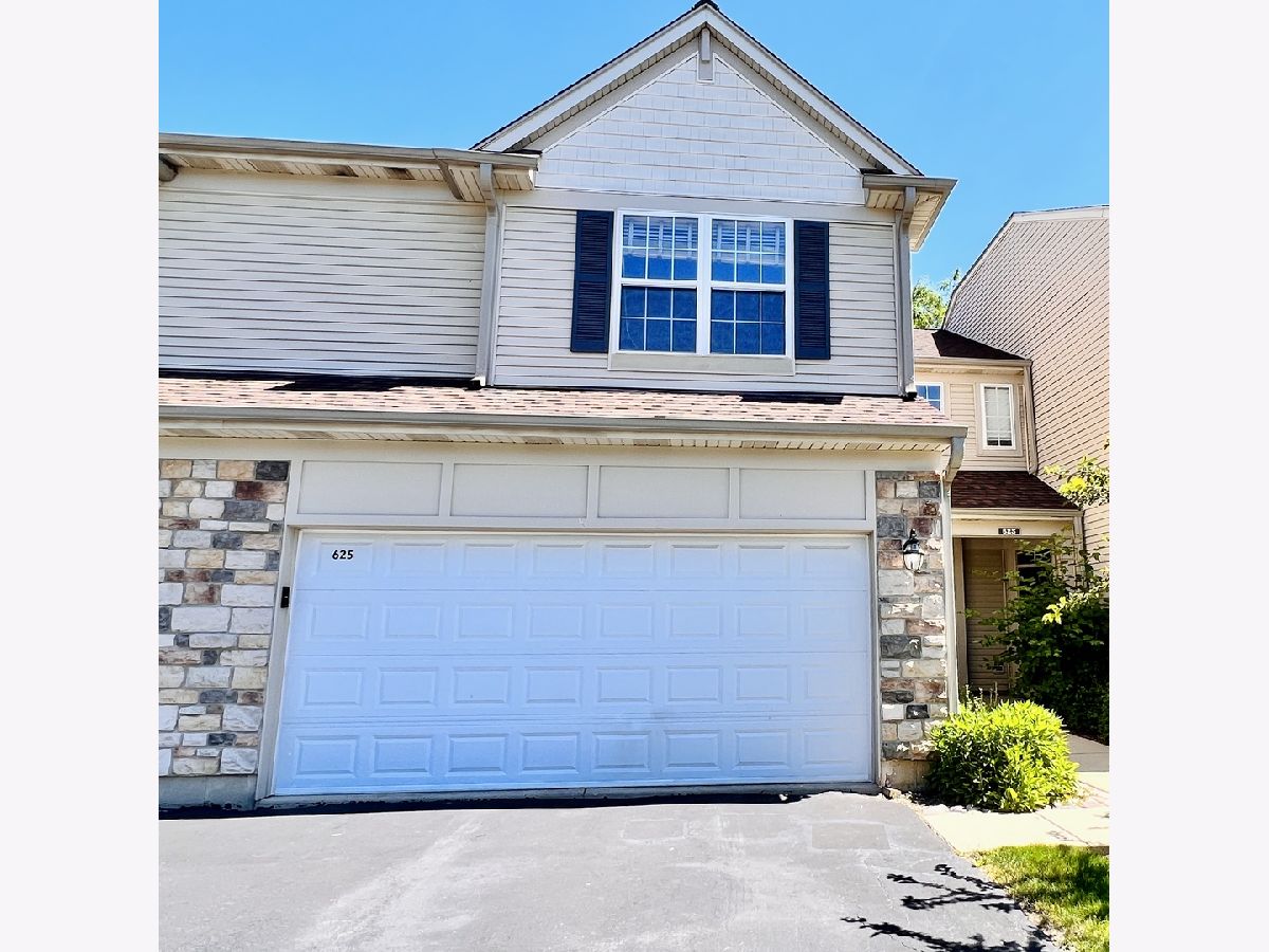  Rented Grayslake Illinois, 625 Shakespeare