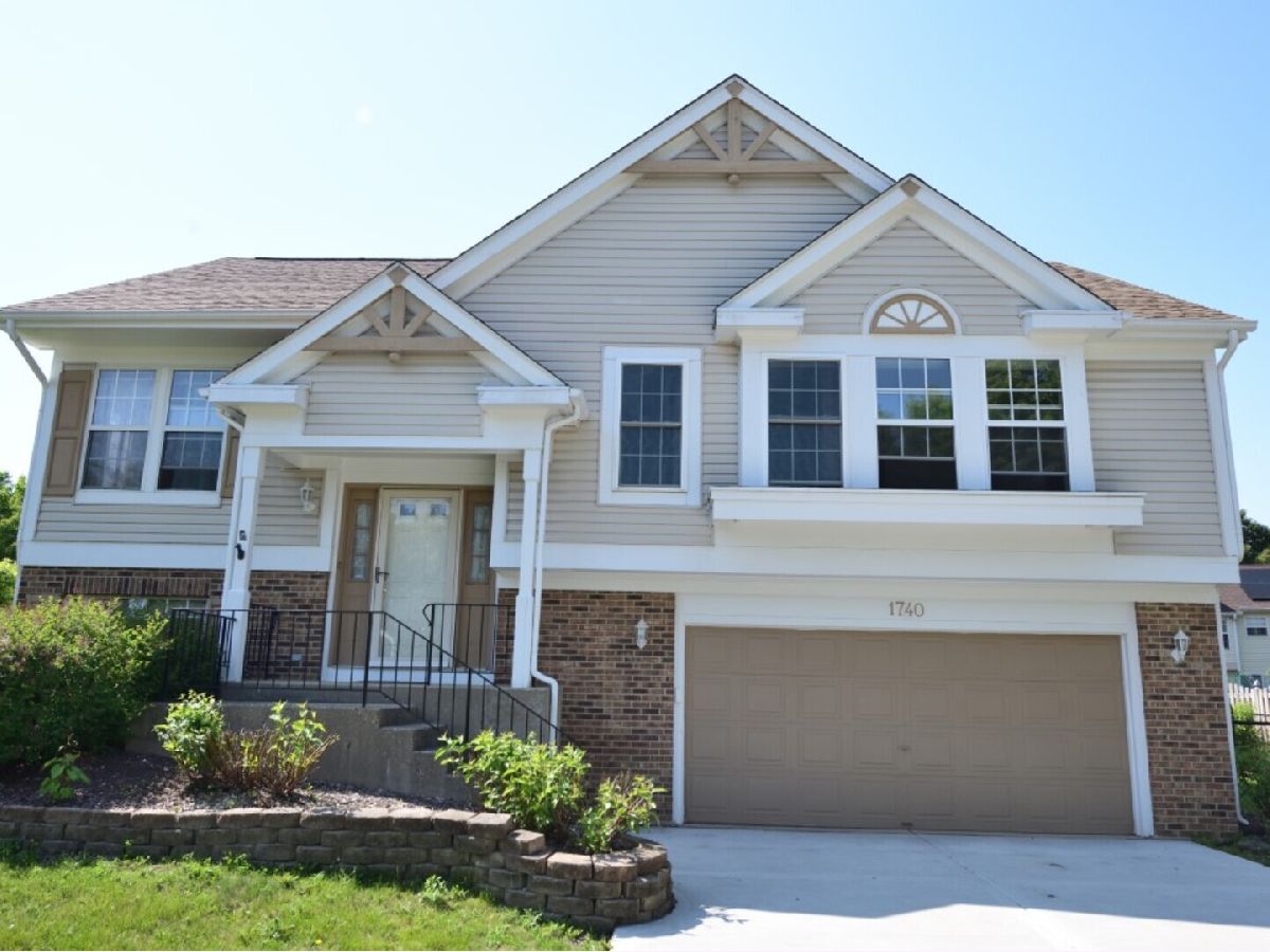 Homes & Townhomes & Condos Sold The Villages Crystal Lake Illinois, 1740 Somerfield