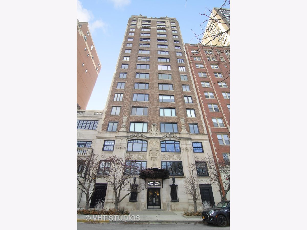  Rented Chicago Illinois, 2130 Lincoln Park West