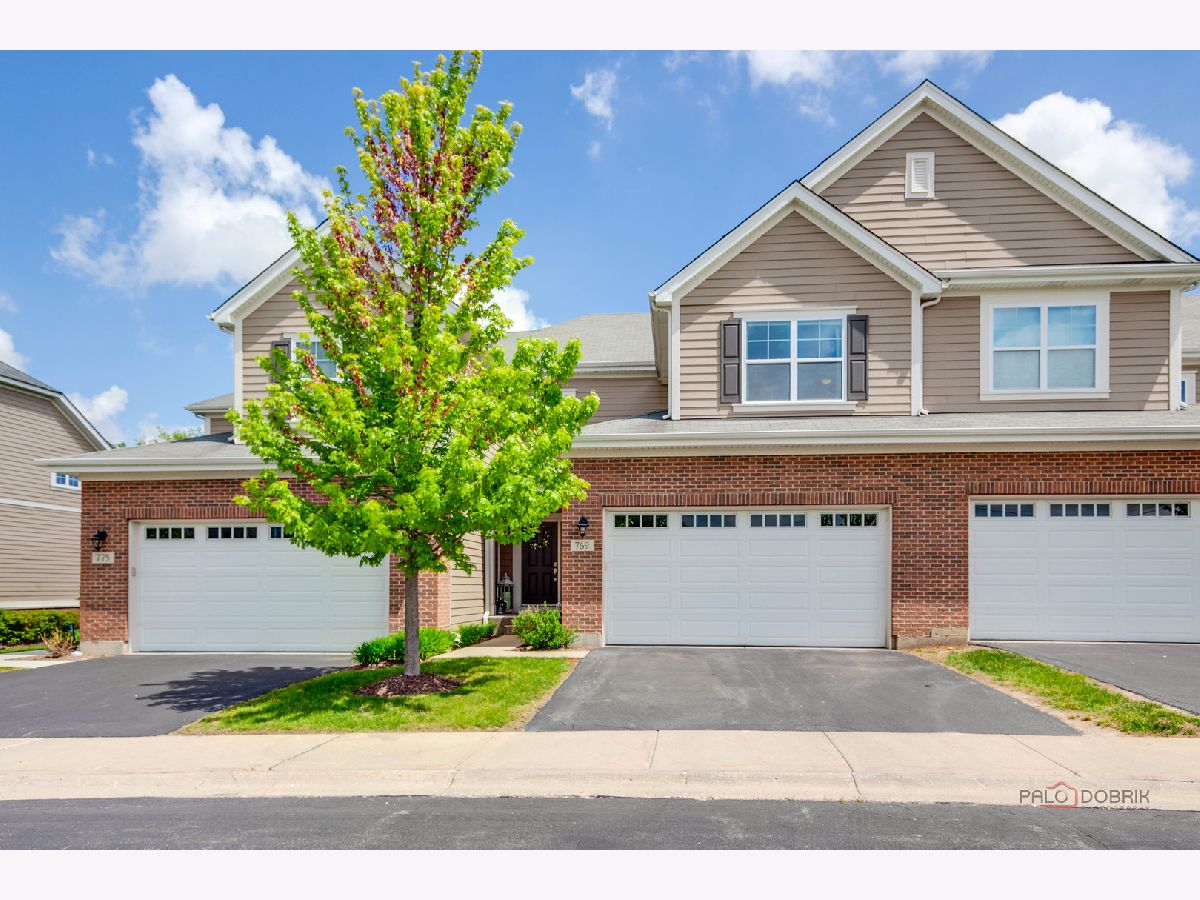 Townhomes Sold Lexington Oaks Palatine Illinois, 769 Winchester