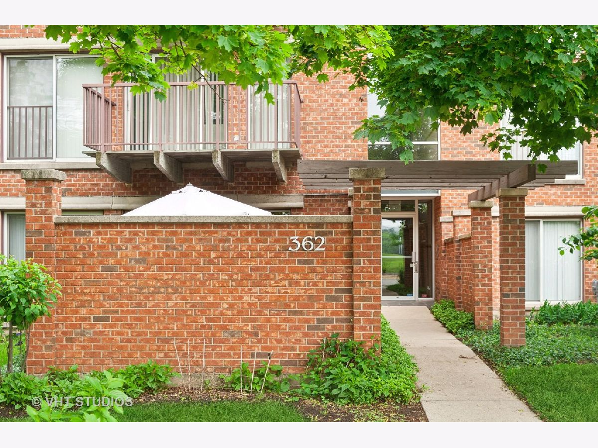 Condos & Townhomes & Homes Sold Coromandel Deerfield Illinois, 362 Kelburn
