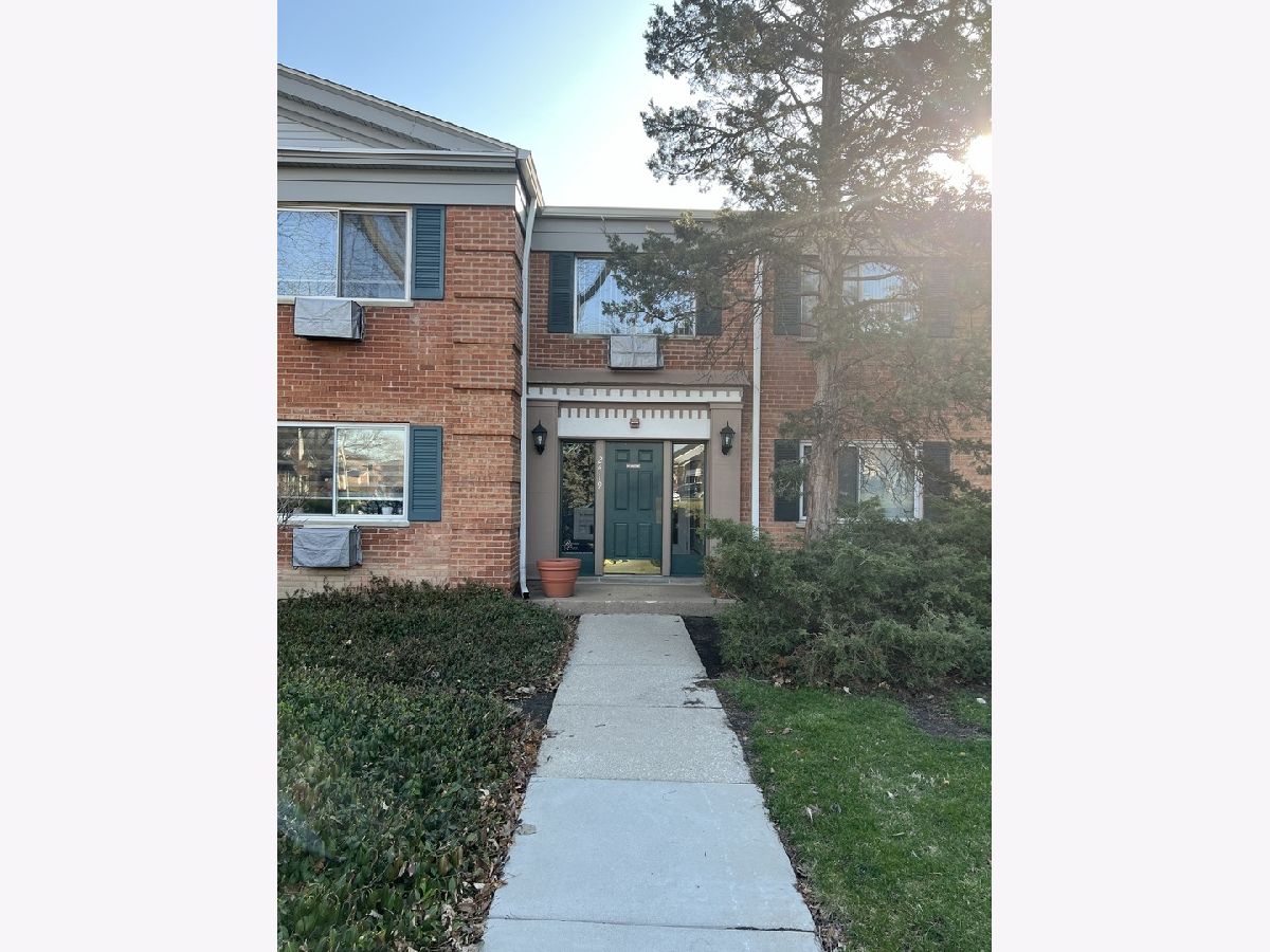  For Rent Arlington Heights Illinois, 2419 Goebbert