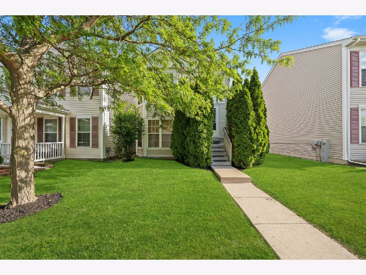 Homes & Condos & Townhomes For Sale Hometown Romeoville Illinois, 46 Harmony Lane