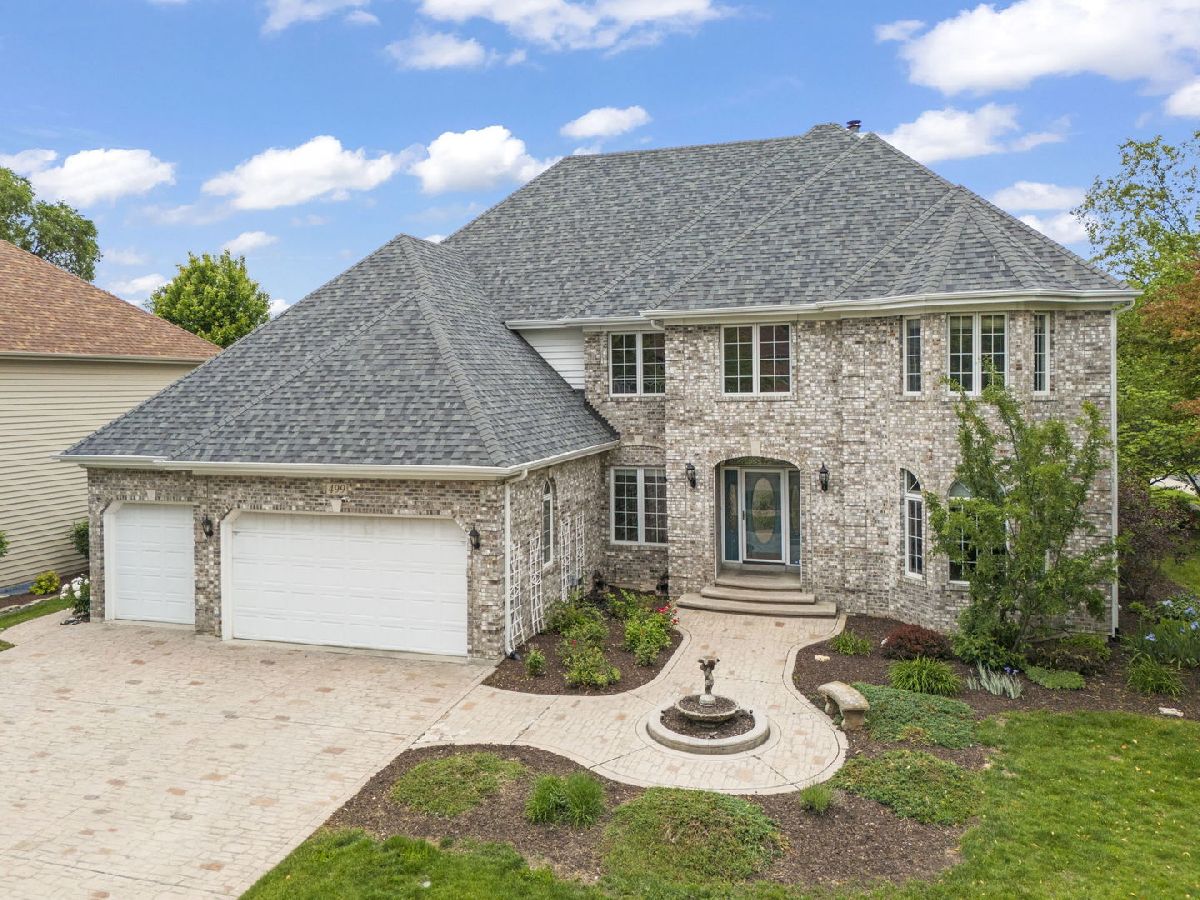 Homes & Condos & Townhomes Sold Mill Race Creek Oswego Illinois, 499 Waubonsee