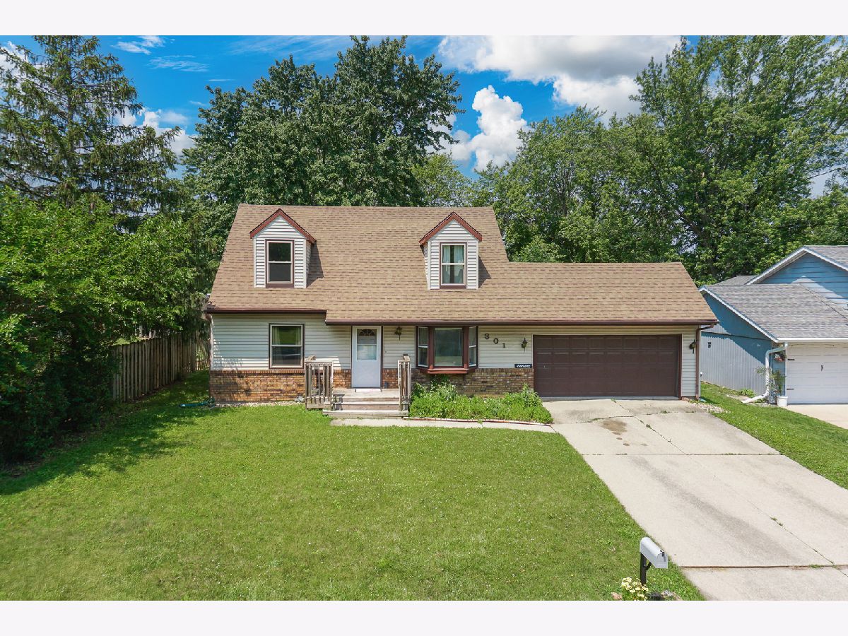 Homes Sold Holiday Hills Normal Illinois, 301 Columbia