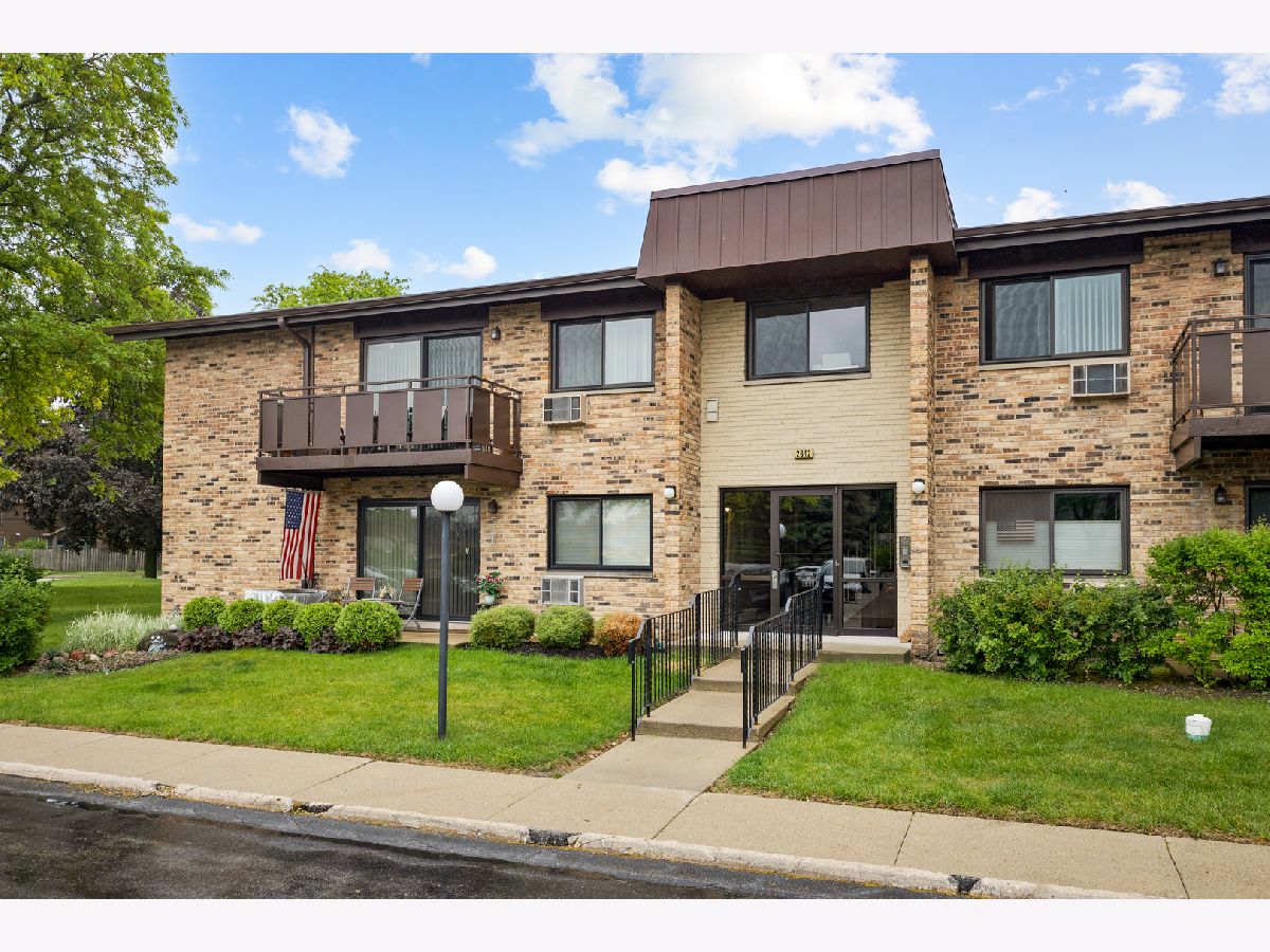 Condominiums Sold Windsor Woods Arlington Heights Illinois, 2642 Windsor