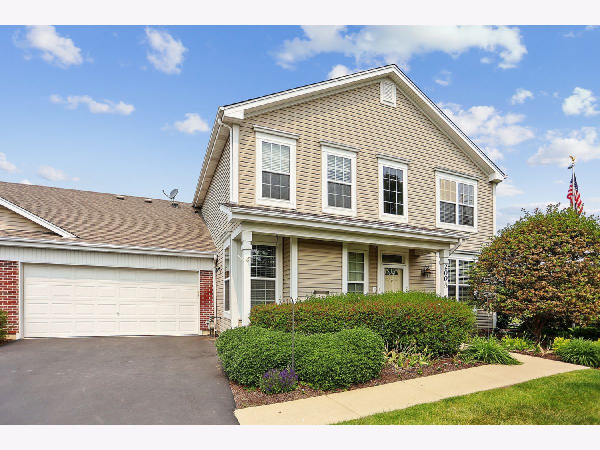 Townhomes & Condos & Homes Sold Windsor Pointe Sugar Grove Illinois, 200 St James