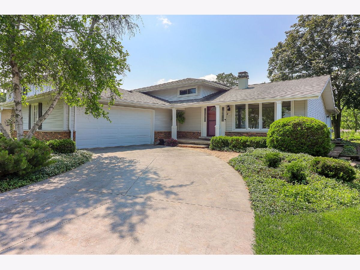 Homes Sold Newfield Manor Westmont Illinois, 211 James