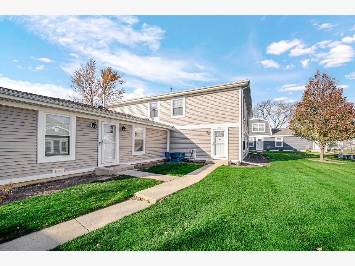 Townhomes & Condos & Homes Rented Plymouth Farms Vernon Hills Illinois, 315 Farmingdale