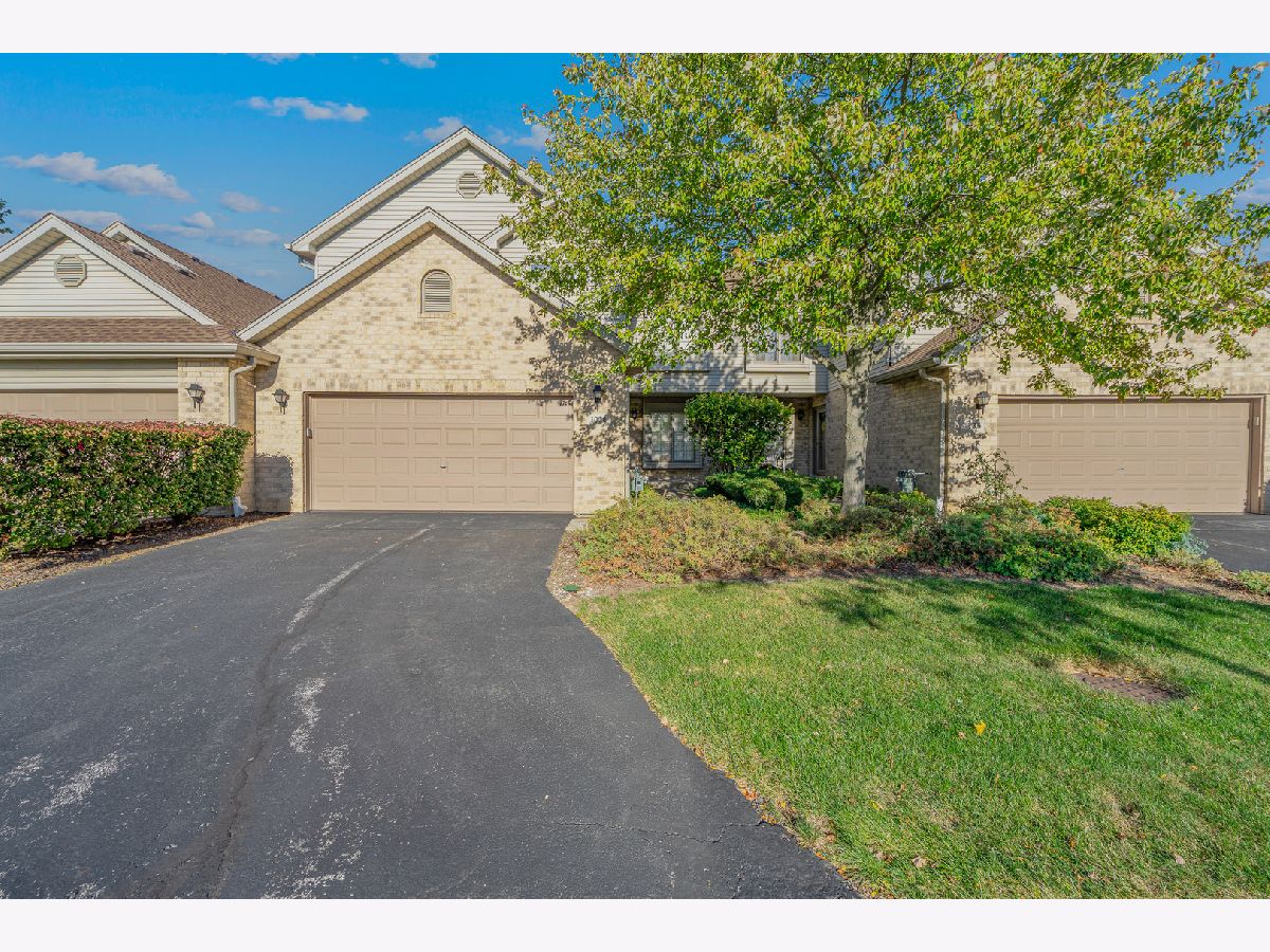 Townhomes For Sale Amber Terrace Lemont Illinois, 1078 Amber Drive
