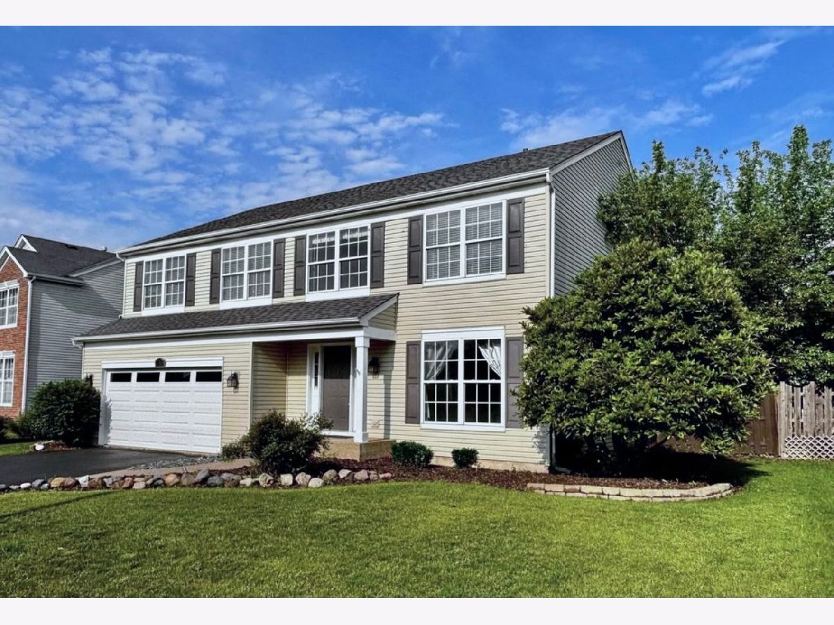 Homes & Townhomes & Condos Sold Prairie Pointe Round Lake Illinois, 34165 Goldenrod