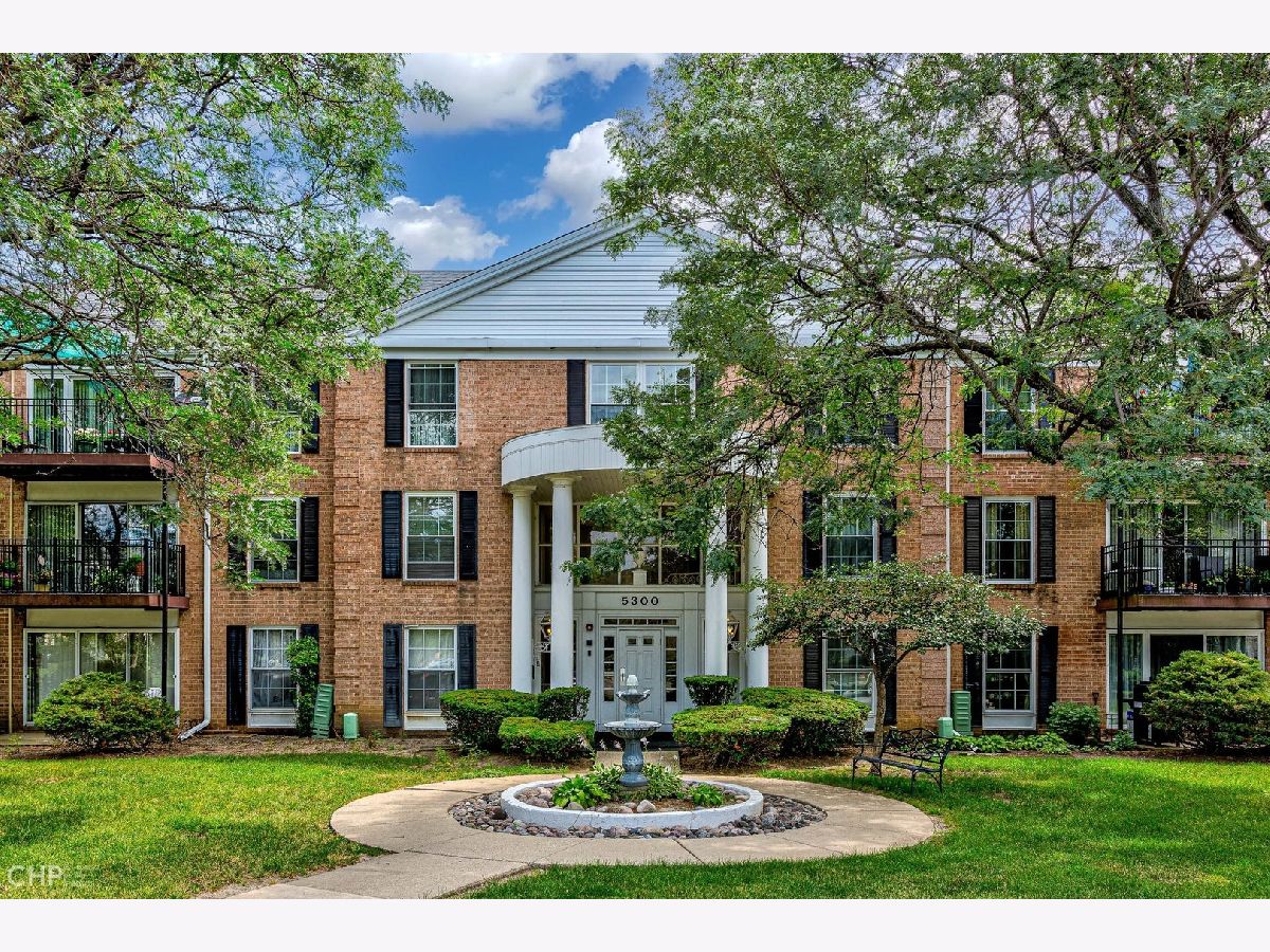  Rented Rolling Meadows Illinois, 5300 Carriageway