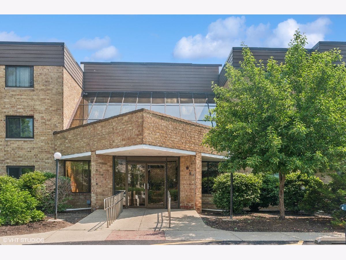 Condominiums Sold Saratoga Rolling Meadows Illinois, 5600 Astor