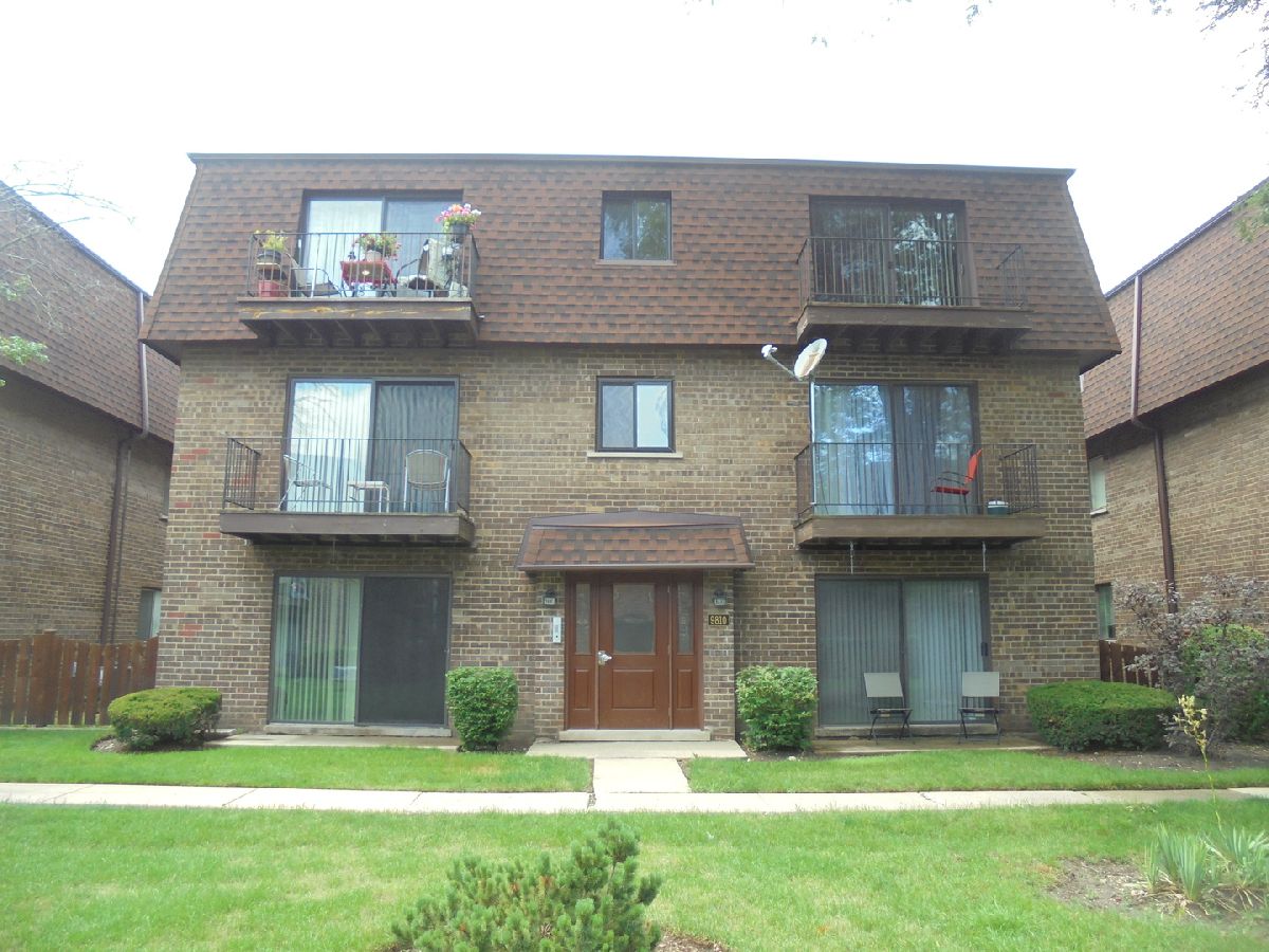 Condominiums Rented La Casa Bianco Des Plaines Illinois, 9810 Bianco