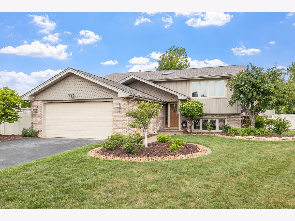 Homes Sold Pebble Creek Homer Glen Illinois, 13641 Ironwood