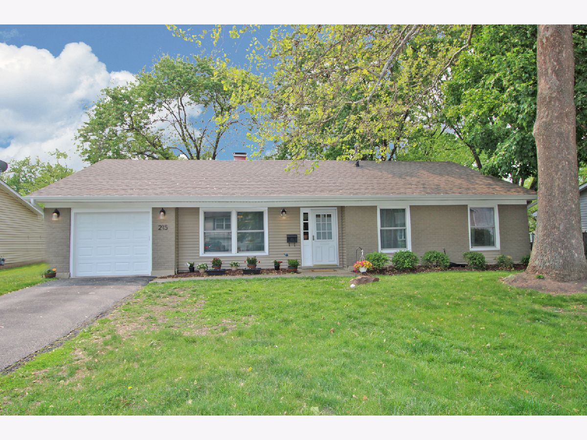 Homes Sold Old Mill Grove Lake Zurich Illinois, 215 Hobble Bush