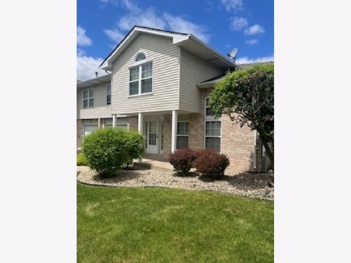Homes & Condos & Townhomes Rented Fawn Ridge Country Club Hills Illinois, 4840 181st