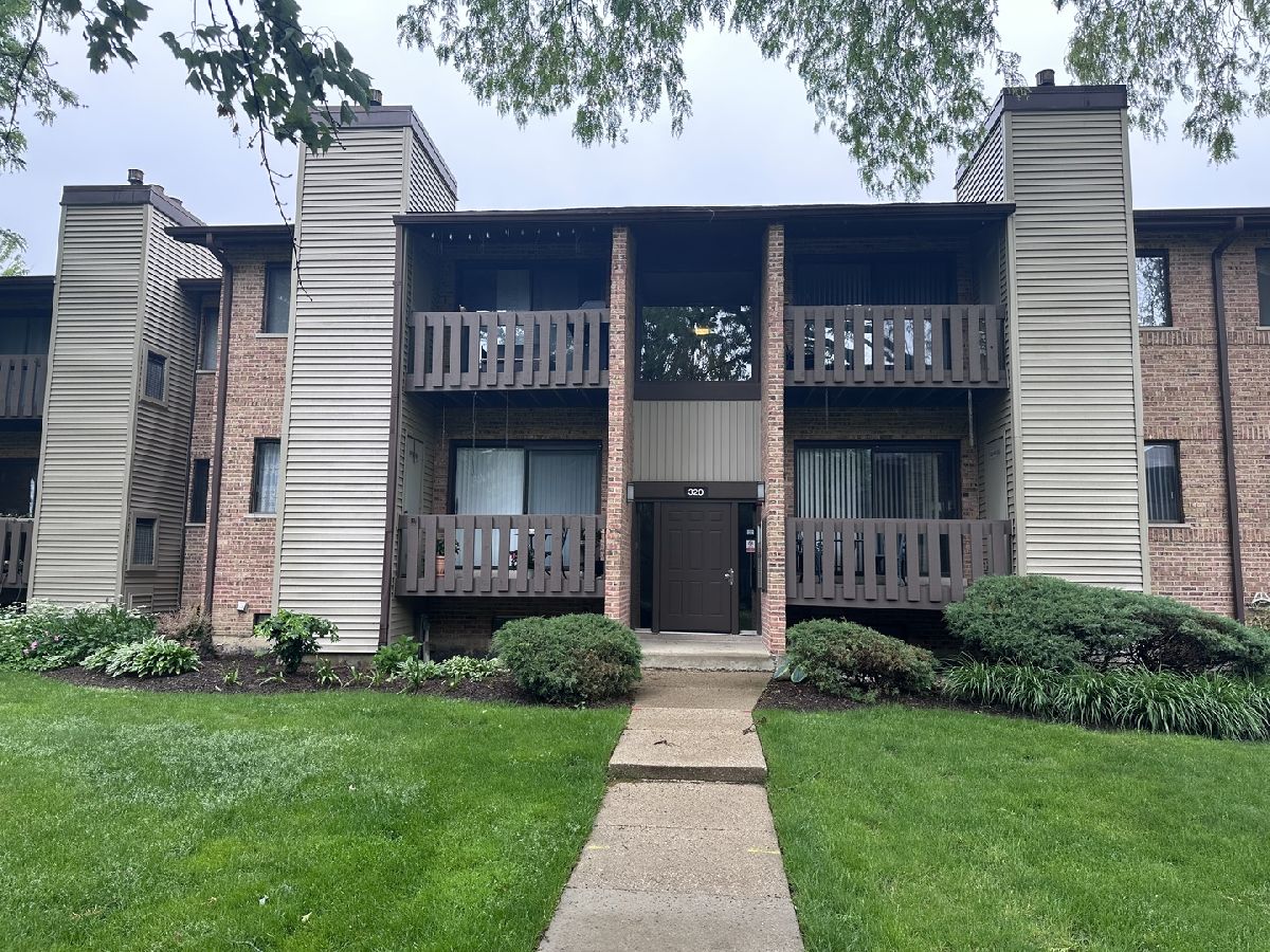 Condominiums For Sale Green Willow Willowbrook Illinois, 320 Sheridan Drive