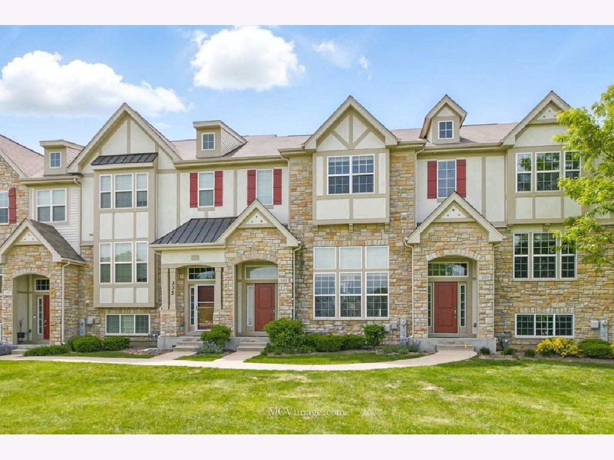 Townhomes & Homes Sold Easton Park Carol Stream Illinois, 337 Bennett