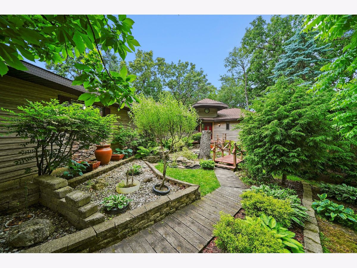 Homes Sold Shadowood Bull Valley Illinois, 9316 Pine Needle