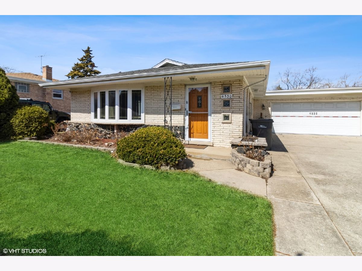  Rented Hillside Illinois, 4530 Butterfield