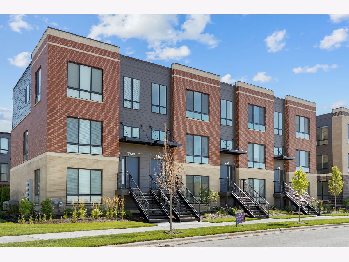 Condos & Townhomes Rented Northgate At Veridian Schaumburg Illinois, 1262 Lakepointe