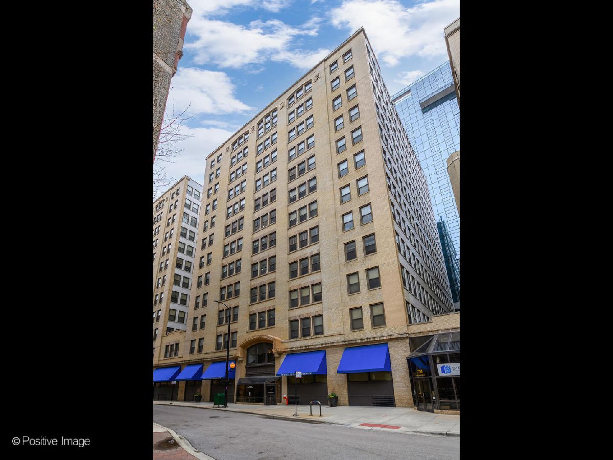 Condominiums For Sale Printers Square Chicago Illinois, 740 Federal Street