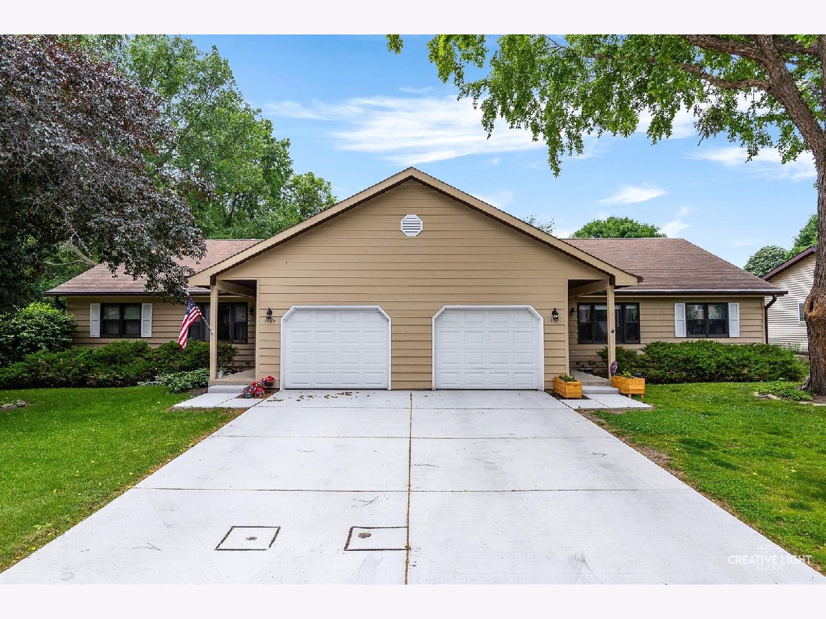 Homes & Condominiums Sold Century Oaks West Elgin Illinois, 1923-25 Monday