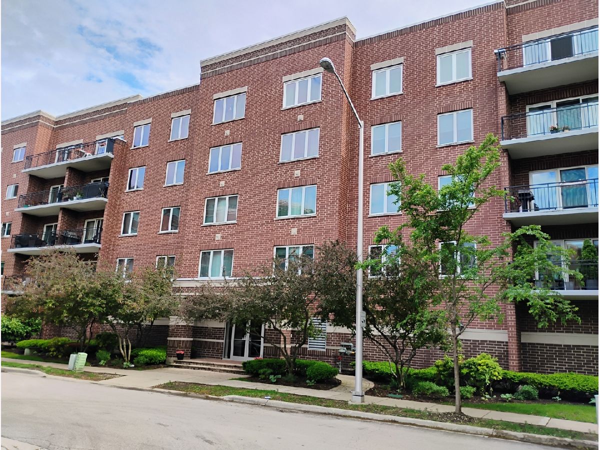 Condominiums Sold River Mill Des Plaines Illinois, 1675 Mill