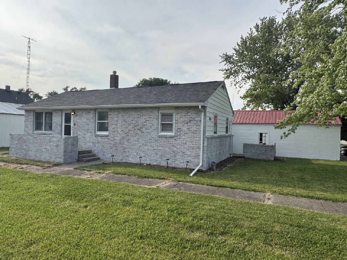  Sold Elliott Illinois, 106 South