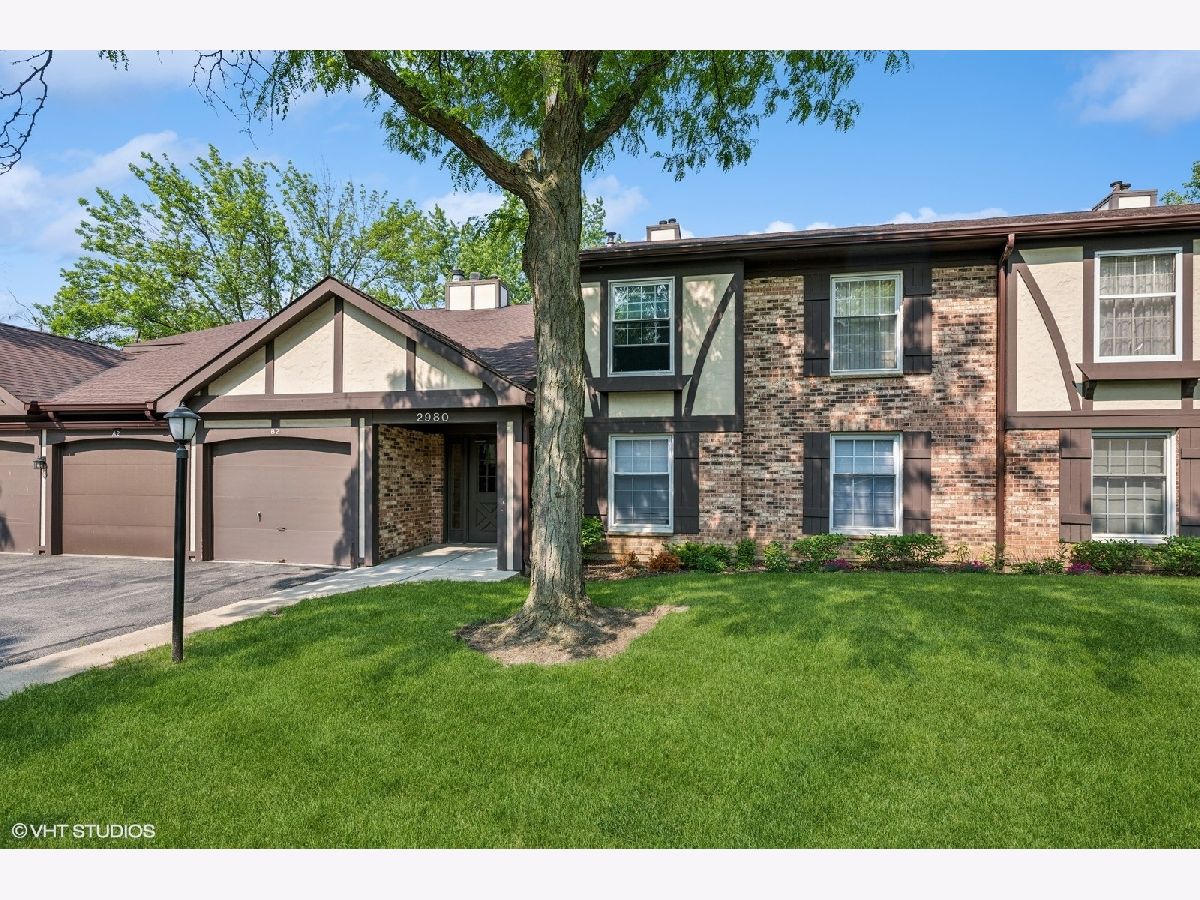 Condominiums & Homes Sold Willow Bend Rolling Meadows Illinois, 2980 Northampton