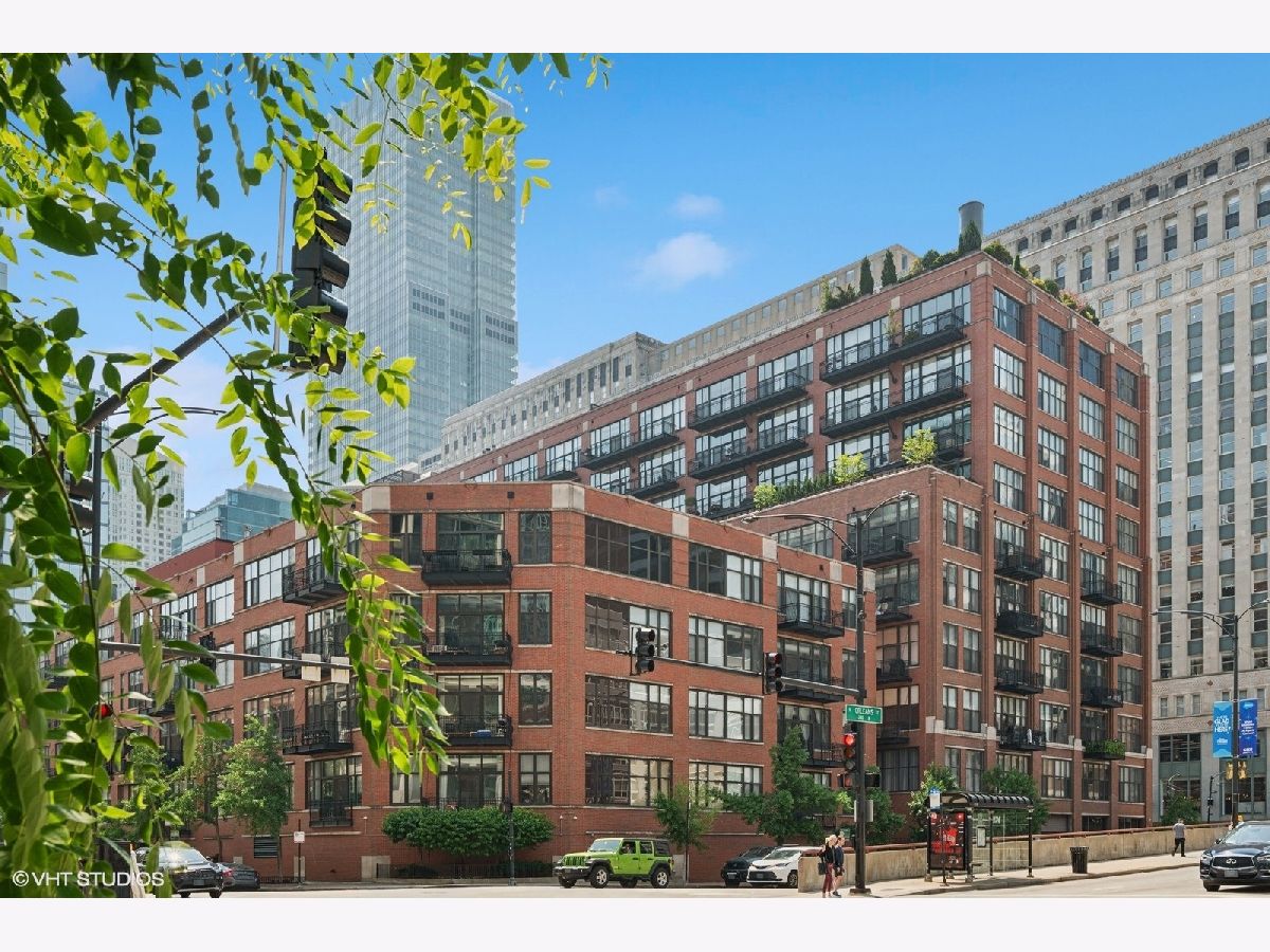 Condominiums Sold Union Square Lofts Chicago Illinois, 333 Hubbard