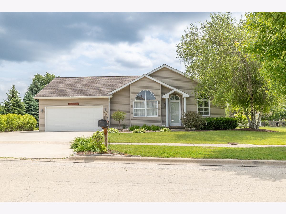  Sold Genoa Illinois, 608 Cherry Tree