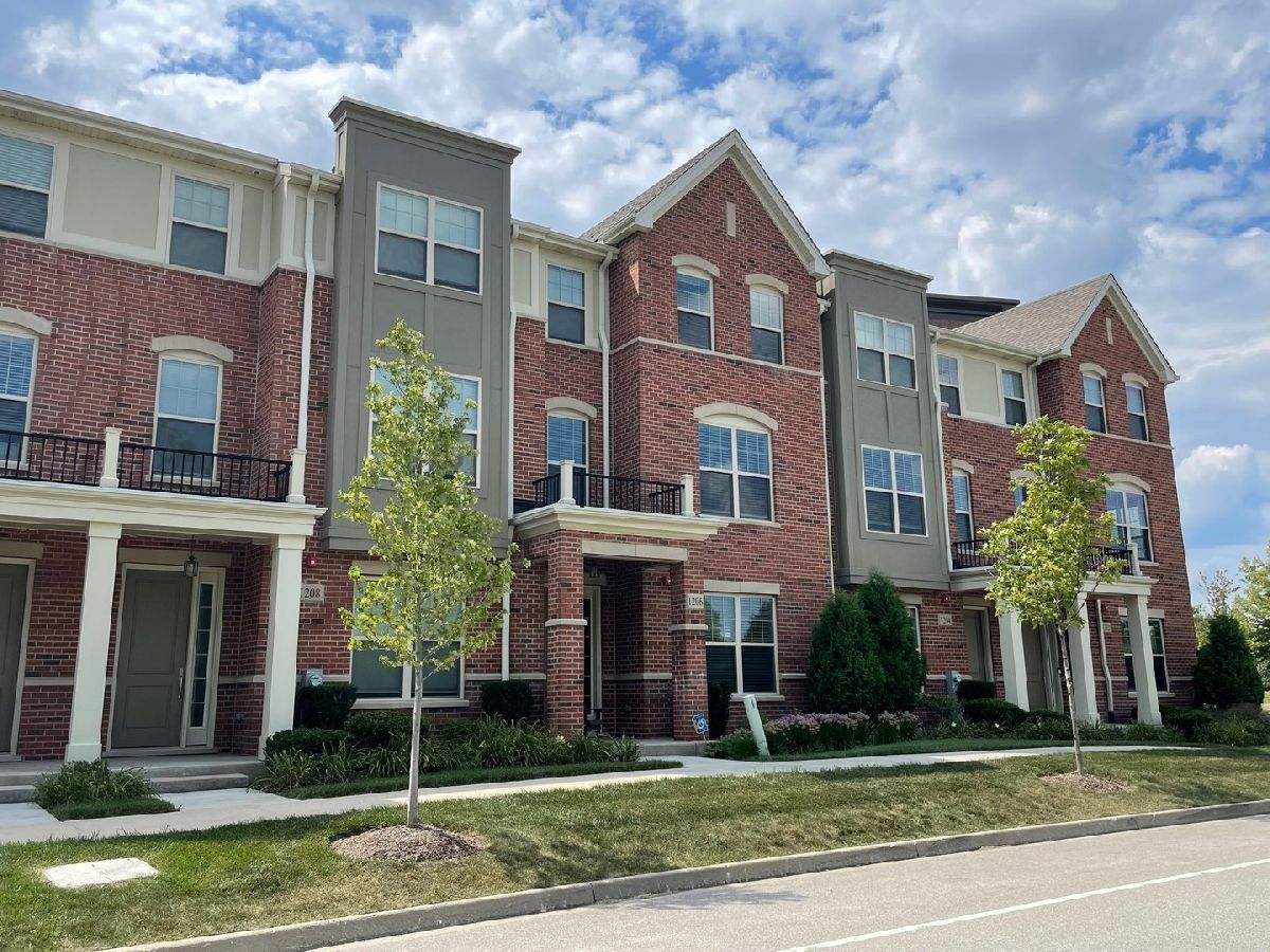 Condos & Townhomes Rented Port Clinton Row Homes Vernon Hills Illinois, 1208 Byrne