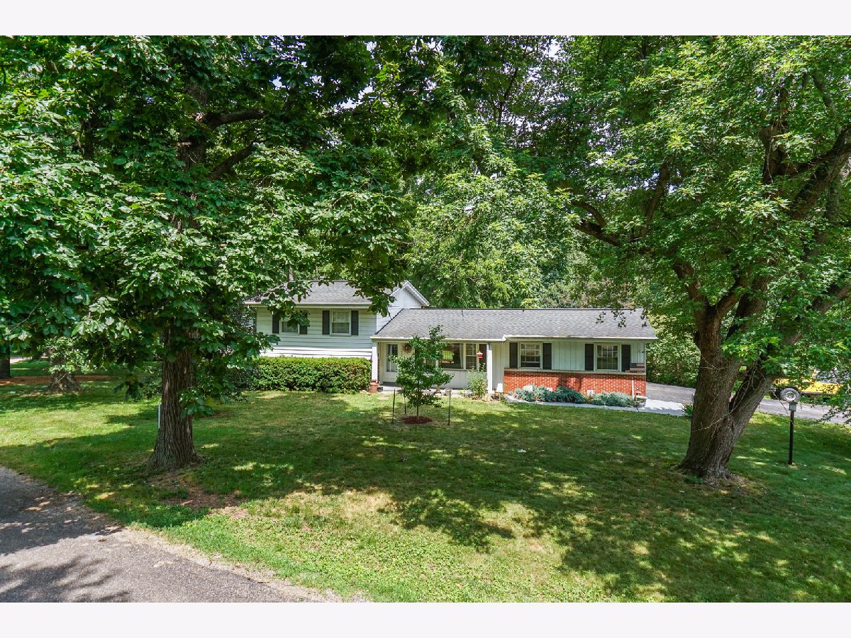 Homes Sold Country Estates Bloomington Illinois, 8524 Carriage Hills