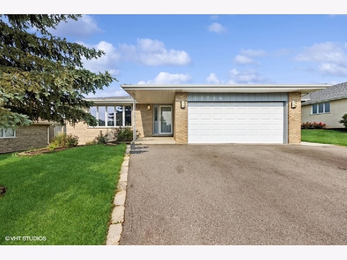 Homes For Sale Pinewood North Orland Park Illinois, 13766 Mccabe Drive